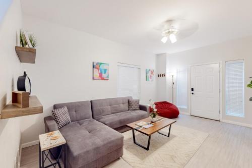 Tempe House | Tempe's Treasure
