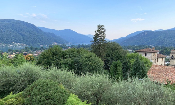 Magliaso Apartment | Temporary Home with lake view, relaxation in the Ticino sun.