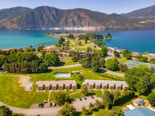 Wapato Point Apartment | Tennis Village at Wapato Point Resort
