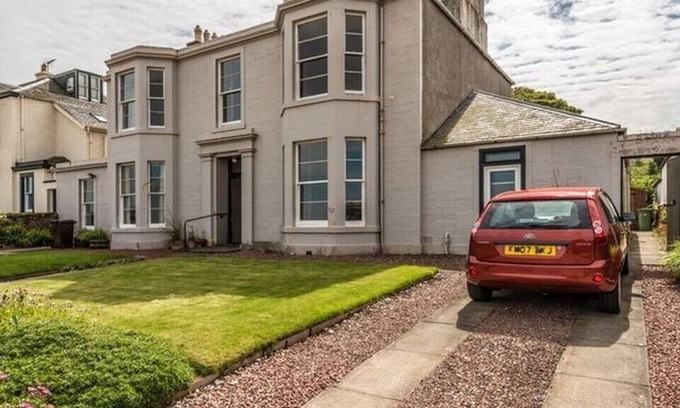North Berwick Apartment | Tensea -Charming 3-Bed Apartment in North Berwick
