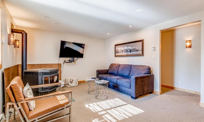 Teton Village Apartment | Tensleep B9
