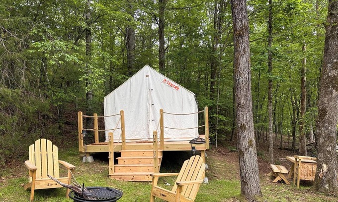 Franklin RV Rental | Tentrr Signature Site - The Ruby Creek Inn 1