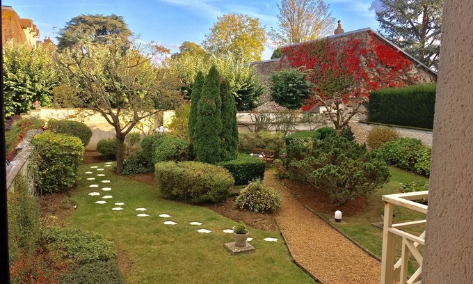Chartres Apartment | Terrace apartment with garage center of Chartres