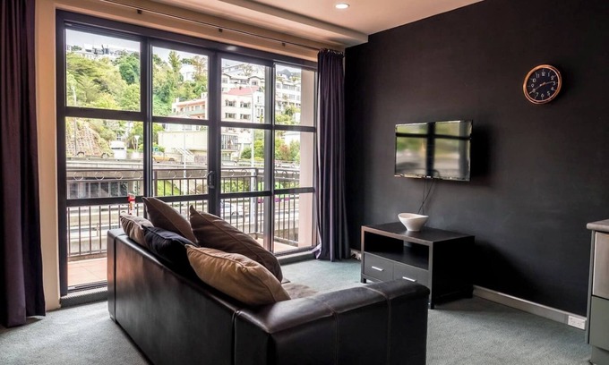 Wellington Apartment | Terrace Hotel Suite - Great Location Close to Attractions, Shops & Eateries