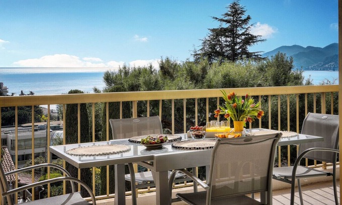 Cannes La Bocca Apartment | Terrace - Lounge chairs - Sea and Mountain view - Pool - A/C - newly renovated