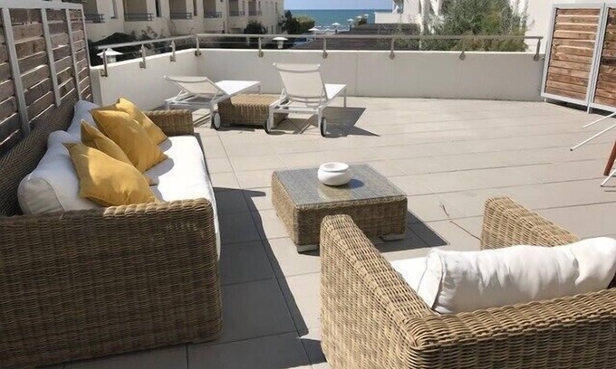Le Grau-Du-Roi Apartment | Terrasse ensoleillée : appartement 1 chambre 1 cabine vue mer terrasse