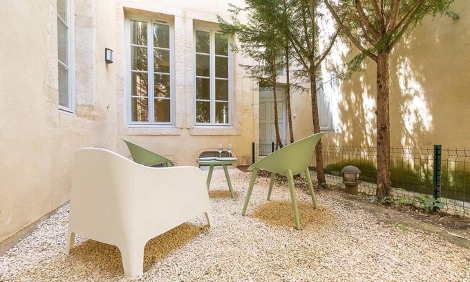 Dijon Centre Ville Apartment | Terrasse Saint Michel - Au pied de la cathédrale - SR Loc