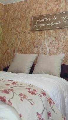 Saint-Maurice-les-Couches House | Terre divine