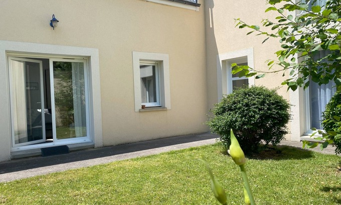 Ouistreham House | TERRES de NACRE, Hébergement de tourisme & d'affaires à OUISTREHAM - NORMANDIE