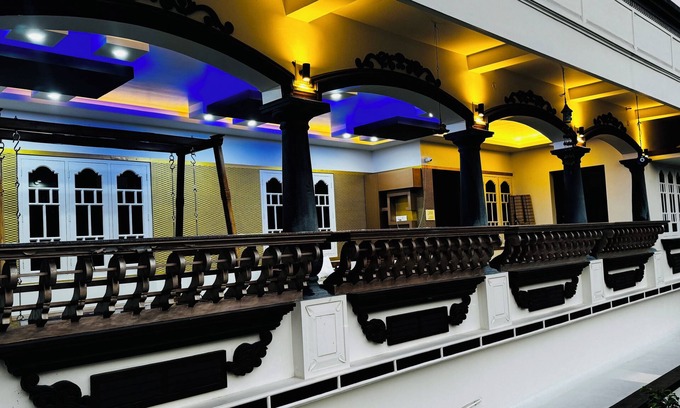 Kochi Villa | Terrific 5-bedroom villa with AC in vibrant KL CHILANKA PLACE-KERALA