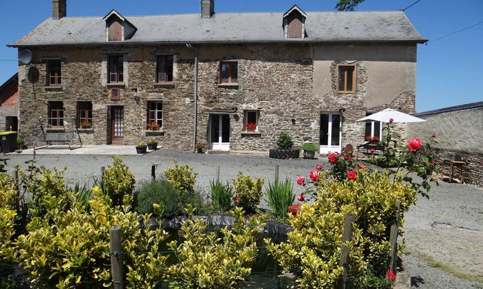 Villiers-Fossard Other | Terrific farmhouse with WiFi in Villiers-Fossard, Normandy