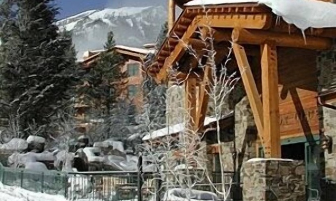 Teton Village Condo | Teton Club in Teton Village - Luxury Ski In/Out