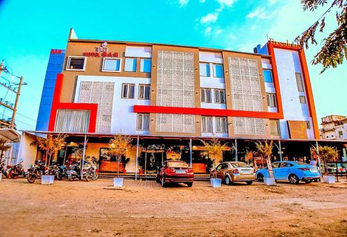 Bhopal Hotel | TGI Insignia Bhopal