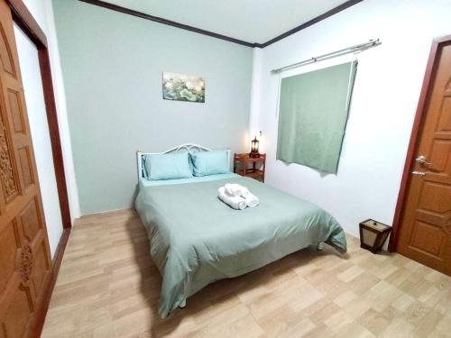 Chaweng City Center Apartment | Thai Aroma room