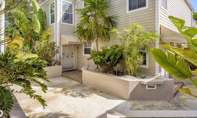 Old Town House | Thalia`s Retreat at Duval Square- 2 bedroom 2.5 bath with shared rooftop pool