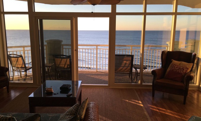 Myrtle Beach Condo | THANK YOU 2025 RENTERS for 100%. 2026 starting to book DIRECT OCEAN FRONT 5BR