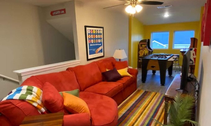 Branson Condo | "That Candy Place"! Fun Times! Great Location!