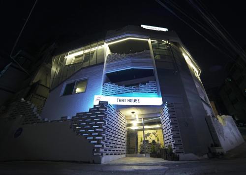 Sinchon-dong House | That House Hongdae