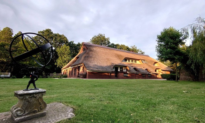 Ihlow Apartment | Thatched roof vacation apartment De Tuun - Landhaus Lübbertsfehn Ostfriesland North Sea