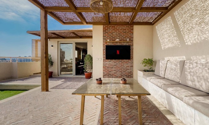 Heliopolis Apartment | The 1bdr Rustic Rooftop w/Wow Outdoor Terrace