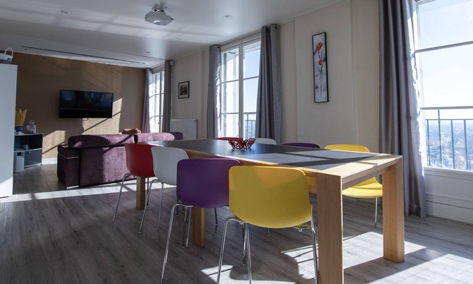 Centre Ville Apartment | THE 360° TOUR PERRET 19th PANORAMA 4 STARS