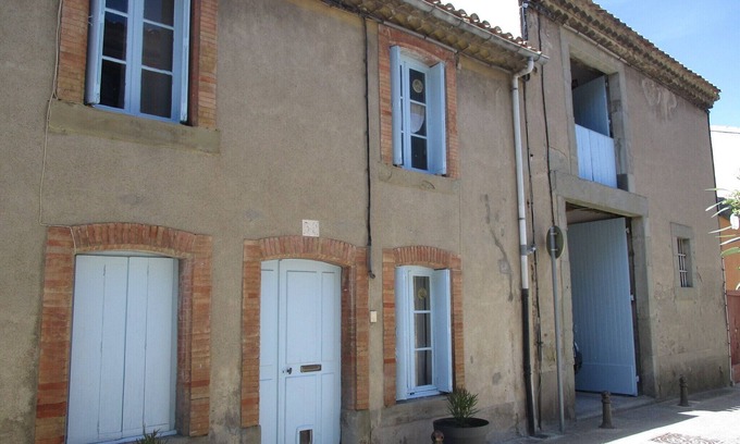 Carcassonne Apartment | THE 39-2: AT THE FOOT OF THE CITY, GARAGE & WIFI
