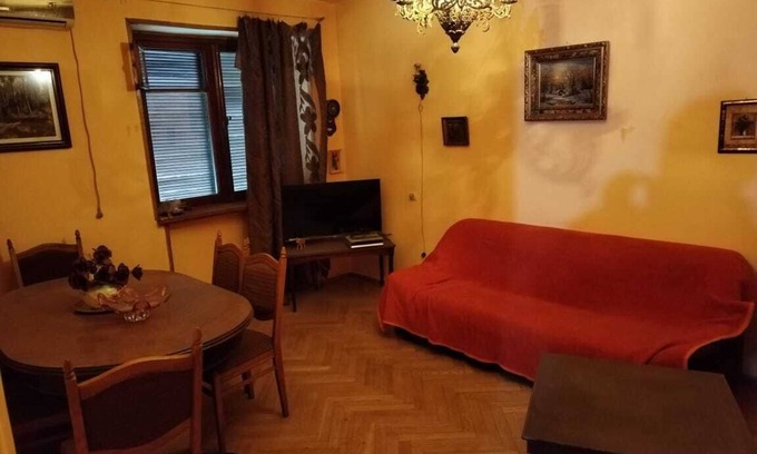 Tbilisi City Centre Apartment | The 4-room cozy apartment in the suburbs