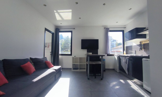 Saint-Etienne Apartment | THE 44 simple effective