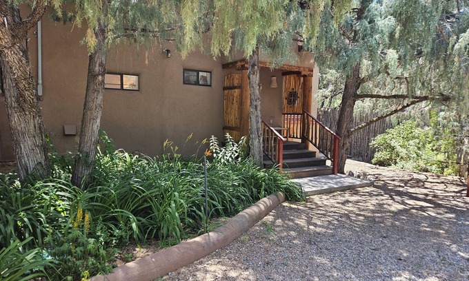 Taos Apartment | The 5 Star Casita is a Beautiful Secluded Property in Taos NM