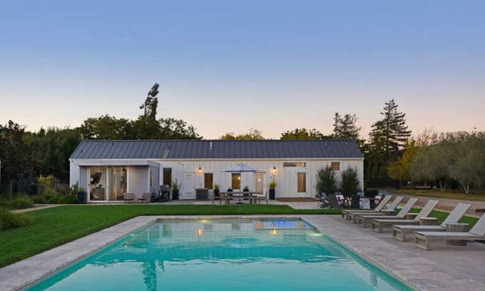 Sonoma House | The Acacia Farmhouse Sonoma a Modern Farmhouse in the Carneros Wine Country