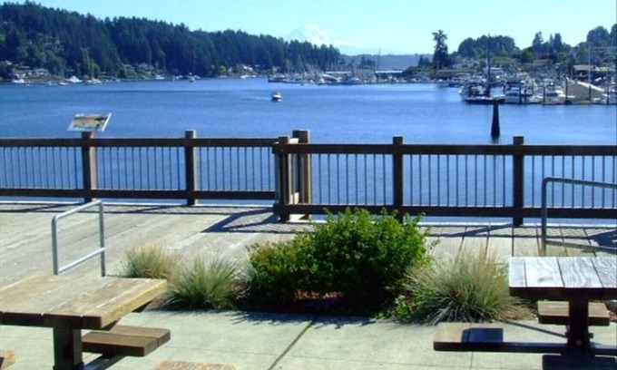 Gig Harbor House | The Acclaimed Parsonage Inn, A Downtown Delight, 4 Houses to Gig Harbor Bay
