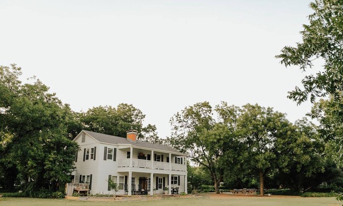 Abilene House | The Acre - 5/3 with Pool