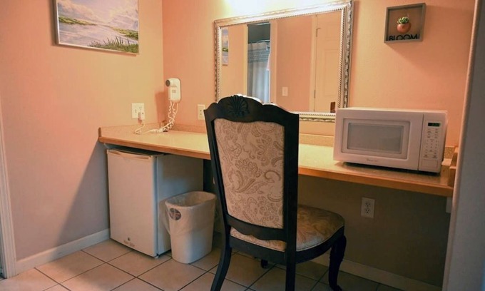 Fairbanks Apartment | The Adamina - Valdez Suite