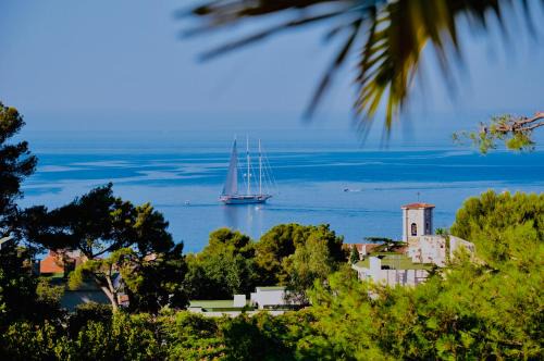 Cassis House | THE ADDRESS CASSIS
