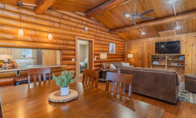 College House | The Alaskan Dream Lodge