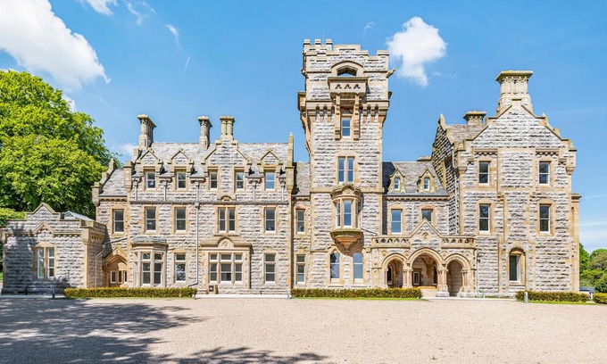 Newland Near Ulverston Apartment | The Alfred Suite Stone Cross Mansion