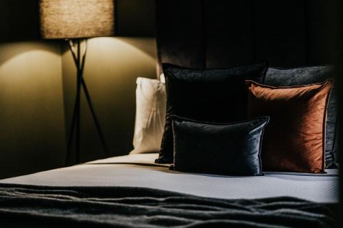Hepburn Springs Hotel | The Amalfi Minimalist Room XIV