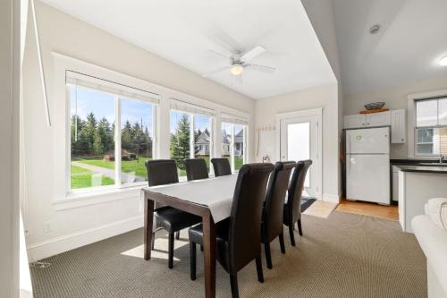 Cherry Valley House | The Amberwing - 28 Meadow View