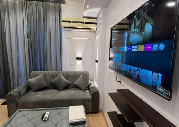 Gomti Nagar Hotel | The Amerin Suites