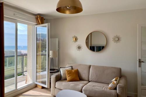 Benerville-sur-Mer Apartment | The ammonite sea view with large balcony