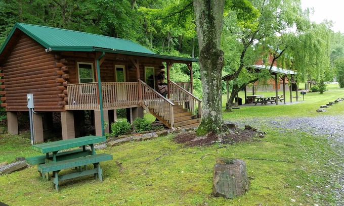 Pearisburg Cabin | The Anglers' Roost at Walker Creek Retreat