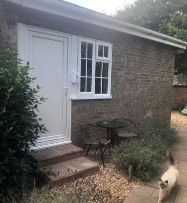 Mildenhall Apartment | The Annexe II