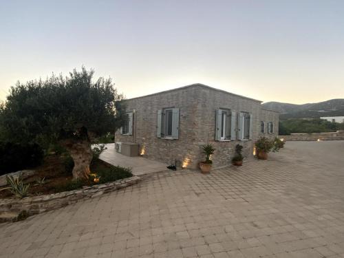 Soros House | The Antiparos Stone House