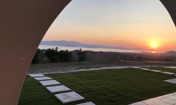 Vivlos Apartment | The apartment has a terrace with a panoramic view of the Aegean Sea and Paros.