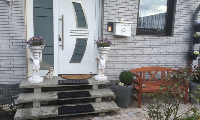 Baunatal Apartment | The apartment is located in a quiet residential area the A7 A44 + A49 to whom. Min. From