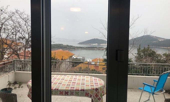 Adalar Apartment | The apartment with the exceptional view â Istanbul Burgazada