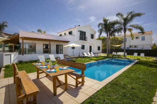 Protaras Villa | The Apple Tree Villa
