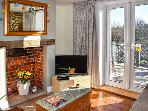 Newport House | The Apricot Tree