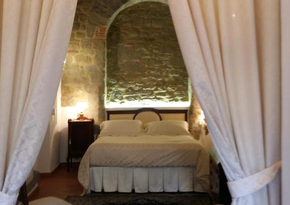 Cortona Old Town House | The Arch