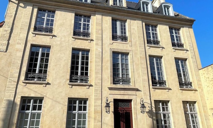 Bayeux Apartment | The Argouges Escapade